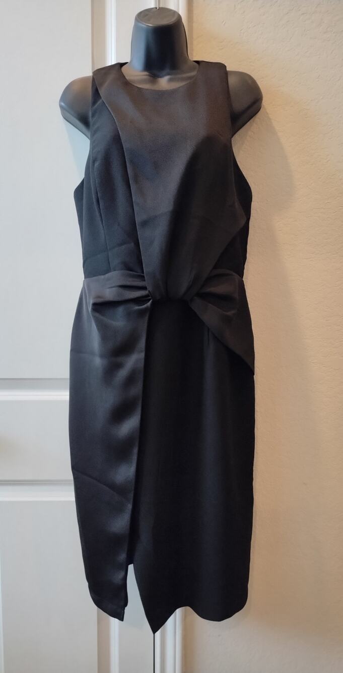 Harlyn Sleeveless cocktail wrap dress Size M Black